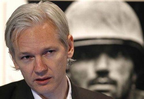 Mandat de arestare pe numele fondatorului Wikileaks, Julian Assange