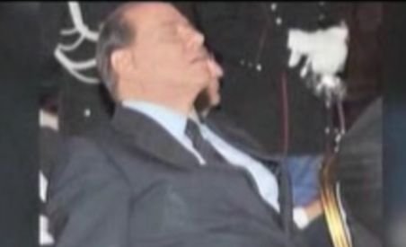 Silvio Berlusconi a adormit la discursul de Crăciun al preşedintelui Giorgio Napoletano