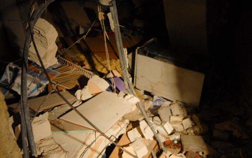 O locuinţă din Braşov a sărit în aer din cauza unei acumulări de gaze: O femeie a fost rănită