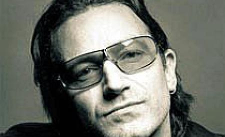 Solistul trupei U2, Bono, deţine acţiuni la Facebook de 728 de milioane de dolari