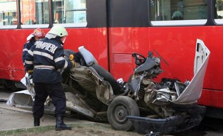 Numărul românilor care mor în accidente rutiere, dublu faţă de media UE