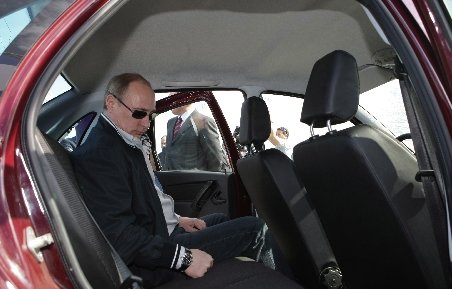 Vladimir Putin a testat ultimul model al mărcii auto Lada