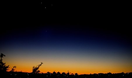 Fenomen astronomic rar: Şase planete stau aliniate pe cerul Australiei