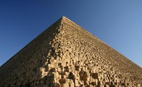 Noi piramide descoperite în Egipt cu ajutorul sateliţilor cu infraroşu 