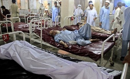 Dublu atentat cu cel puţin 13 morţi, în sud-vestul Pakistanului