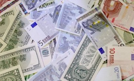 Ce spune economistul-şef al BNR despre criza globală, posibila ieşire a Greciei din zona euro şi ligă în care “joacă” România pentru atragerea investitorilor străini