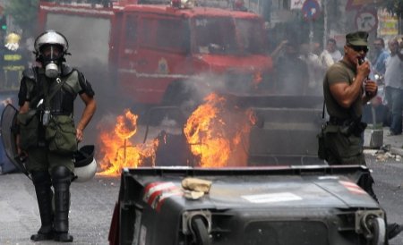 Columbia. Ciocnici violente între angajaţii unei rafinării şi poliţie
