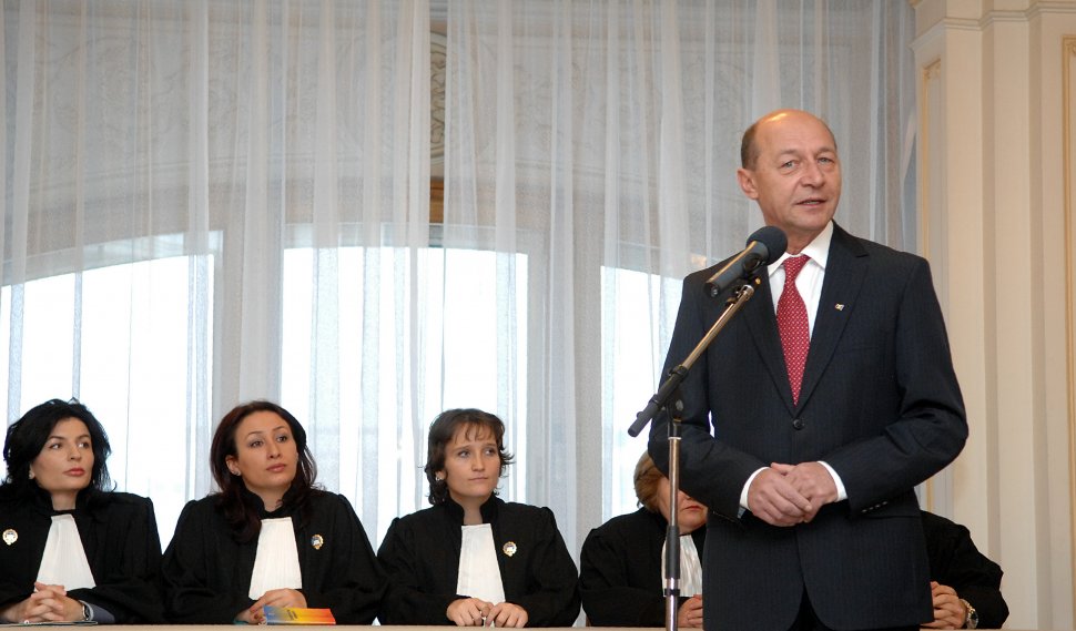 Seful celei mai mari case de avocatura obtine prima victorie pentru Traian Basescu vs. Dinu Patriciu. Cine sunt avocatii in lupta dintre presedinte si magnat