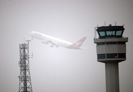 Cinci curse aeriene externe pe aeroportul Internaţional Cluj au fost anulate, din cauza ceţii dense