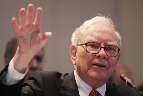 Warrent Buffet, miliardar şi artist. Magnatul a realizat o melodie pentru mediul online din China