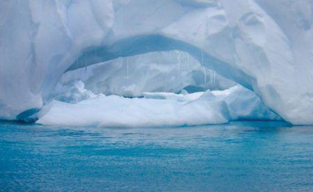 Studiul care explică IERNILE EXTREME. Topirea gheţurilor din Oceanul Arctic aduce NINSORI şi GER în Europa 