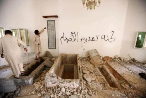 200 de morminte ale americanilor, devastate de rebelii din Libia în semn de protest faţă de arderea Coranului