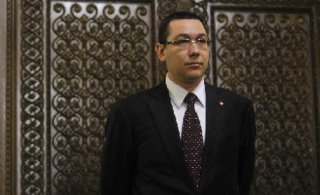 Victor Ponta: Vom cere parlamentarilor PDL, care nu vin la serviciu, să-şi doneze indemnizaţia