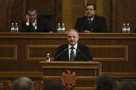 Nicolae Timofti a devenit oficial preşedintele Republicii Moldova