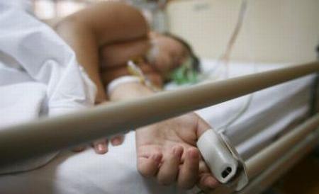 Constanţa: Femeia împuşcată de soţ, fost angajat al MAI, a murit la spital