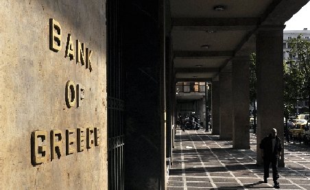 Grecia a aprobat recapitalizarea băncilor. Câţi bani vor primi instituţiile bancare