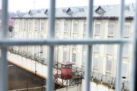 Ce spune Administraţia Penitenciarelor despre postările pe blog ale lui Andrian Năstase?