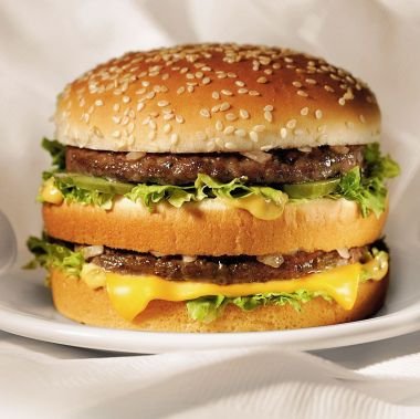 Este cel mai consumat hamburger din lume, dar iată INGREDIENTELE care-l fac irezistibil. &quot;Dacă poţi fă-l acasă&quot;