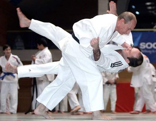 Vladimir Putin s-a rănit la coloana vertebrală în timpul unui antrenament de judo