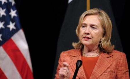 Hillary Clinton: Teroriştii care au luat ostatici în Algeria aveau arme din Libia