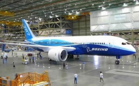 Boeing a cerut ajutorul producătorilor auto pentru testarea bateriilor la 787 Dreamliner