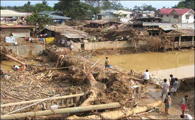 Bangladesh: 10 morţi şi 500 de răniţi, după ce o tornadă a lovit estul ţării