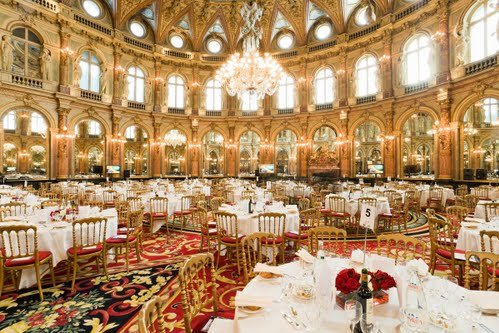 O noapte de cazare la un hotel din Paris - 585.000 de dolari