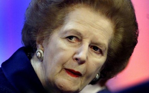 Şapte angajaţi ai Primăriei din Lupeni au cheltuit peste 7.000 de euro pentru o vizită la Londra, sub pretextul că merg la funeraliile lui Margaret Thatcher