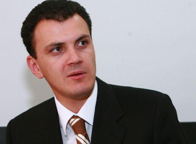 Sebastian Ghiţă, îmbogăţit de stat. Constantin Niţă, ministrul delegat pentru Energie, i-a &quot;oferit&quot; un contract de milioane de euro