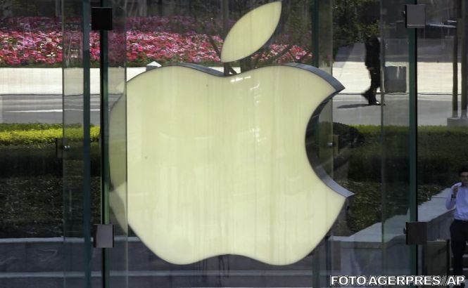Apple este în căutarea unui nou CEO, după ce acţiunile companiei au scăzut cu aproape 50%