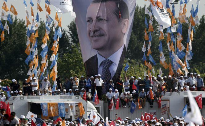 Recep Tayyip Erdogan: Complotul împotriva guvernului a fost dejucat
