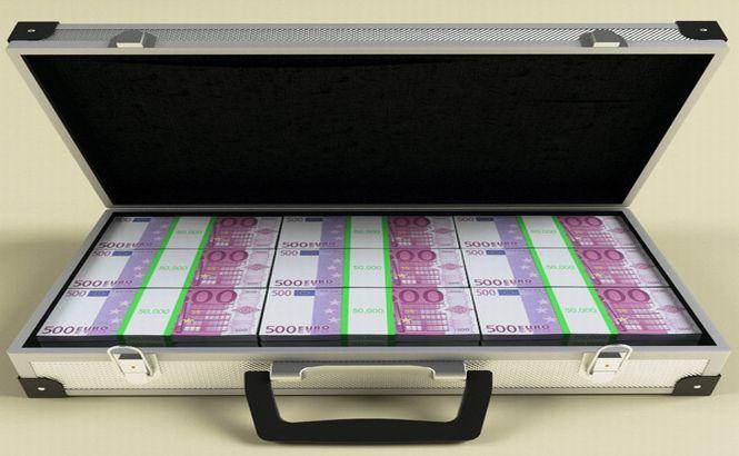 HOŢI deghizaţi în poliţişti francezi au furat 200.000 de Euro