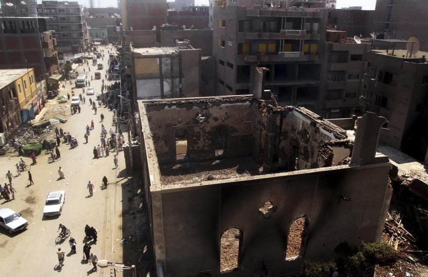 Egiptul, sfâşiat de violenţe. Peste 800 de morţi în confruntările sângeroase din ultimele zile