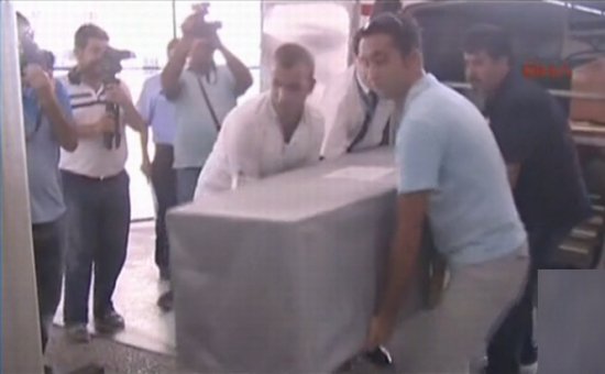 Momente dramatice în momentul în care sicriul cu trupul lui Cioabă a fost scos din spitalul din Antalya. Rudele nu s-au mai stăpânit