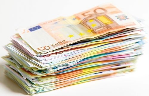 Captură record! 60.000 de euro în monede false găsite la 3 bărbaţi din Mureş