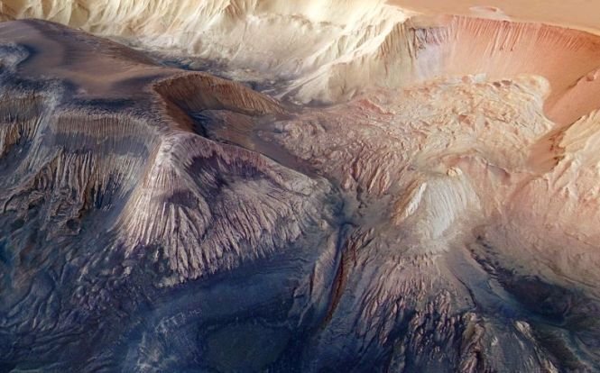 Imagini 3D de pe Marte. Fotografiile uimitoare care arată Marele Canion de pe Planeta Roşie