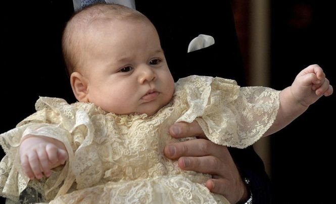 Imagini de la botezul Prinţului George al Marii Britanii. Regina Elisabeta a II-a a participat la ceremonie