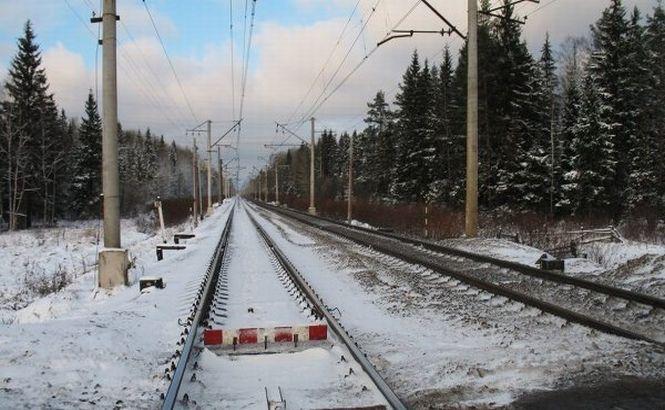 Rusia. Un tren de marfă a deraiat în Munţii Ural