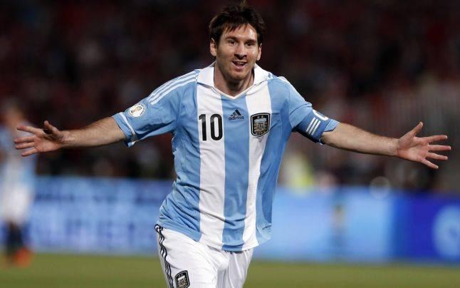 Messi joacă în Centrul Bucureştiului