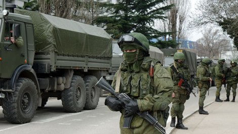 Armata rusă se angajează să NU mai blocheze bazele ucraineene din Crimeea