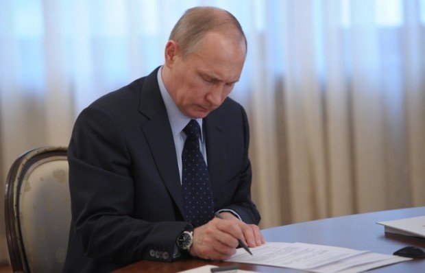 Decizia pe care a luat-o Vladimir Putin cu privire la Crimeea. Nimeni nu credea că va face asta aşa de repede