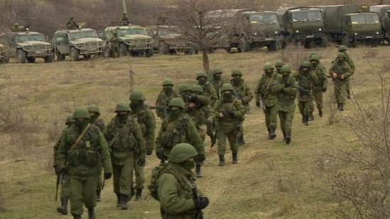 Trupele ruse, antrenate în vederea unui eventual atac inamic. Au efectuat exerciţii militare în Transnistria