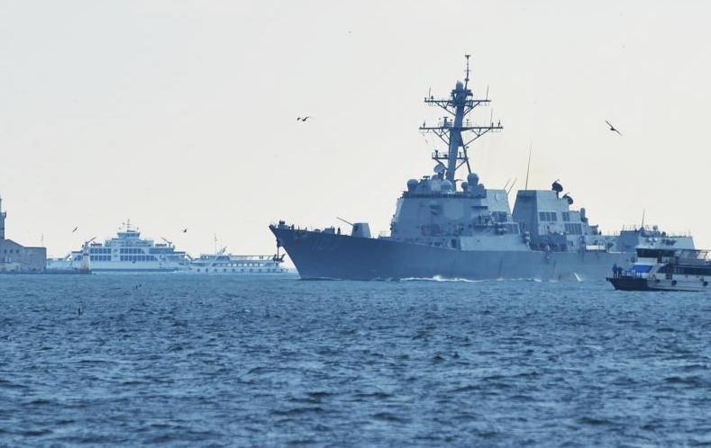 PRESĂ: Distrugătorul USS Truxtun A PĂRĂSIT Marea Neagră