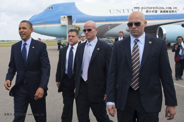 Gărzile de corp ale lui Obama s-au făcut praf la Amsterdam. Au fost trimise de urgenţă în SUA