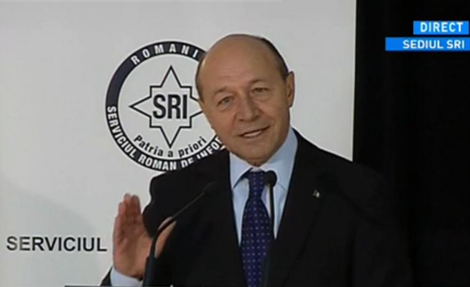 Traian Băsescu: Performanţa SRI, exemplu de urmat pentru celelalte instituţii ale statului