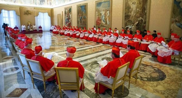 Scandal URIAŞ la Vatican. Cum l-a enervat pe Papa Francisc unul din cardinalii care a fost SECRETAR de stat al Vaticanului