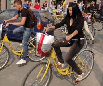 Relaxare şi timp liber! Mai multe biciclete pentru plimbări, în parcurile Herăstrău și Kiseleff 