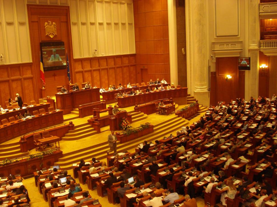 parlament.jpg