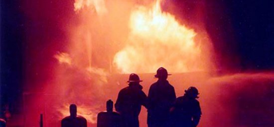 Incendiu devastator în Timişoara. Un bărbat a murit