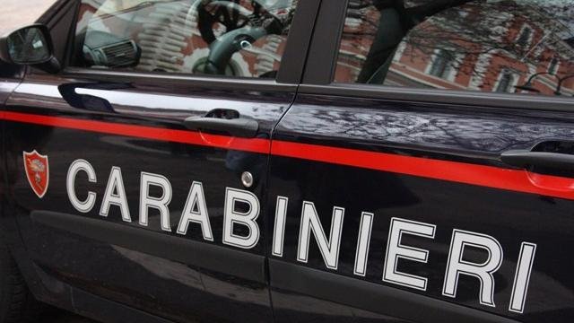 Noi crime zguduie Italia. Un român și-a tranșat mama și sora de 12 ani